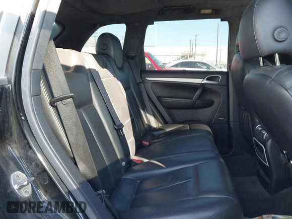 2006 Porsche Cayenne Turbo with VIN WP1AC29P46LA91061, listed as a IAAI auction lot 41302590 with 159,035 mi miles. Bid and sale history available at carsss.com. Image 8.
