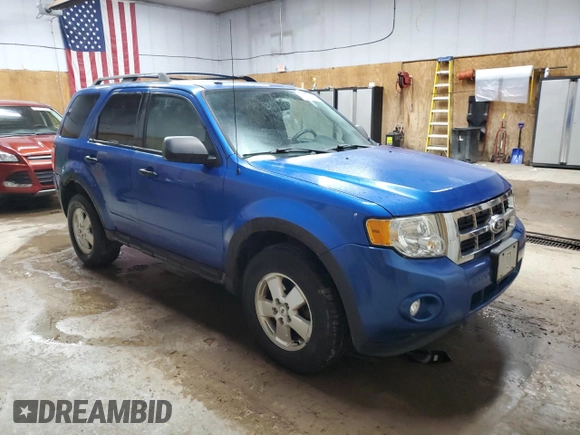 2012 Ford Escape XLT z VIN 1FMCU9DG3CKB40111, wystawiony jako Copart lot #52329085 z przebiegiem 106 114 mil mil oraz Czysty tytuł • Clean title. Historia ofert i sprzedaży dostępna na DreamBid. Obrazek 4.