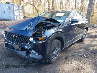 2024 Mazda CX-30 S z VIN 3MVDMBAM8RM634233, wystawiony jako IAAI lot #41820443 z przebiegiem 8 540 mil mil oraz . Historia ofert i sprzedaży dostępna na DreamBid. Obrazek 2.