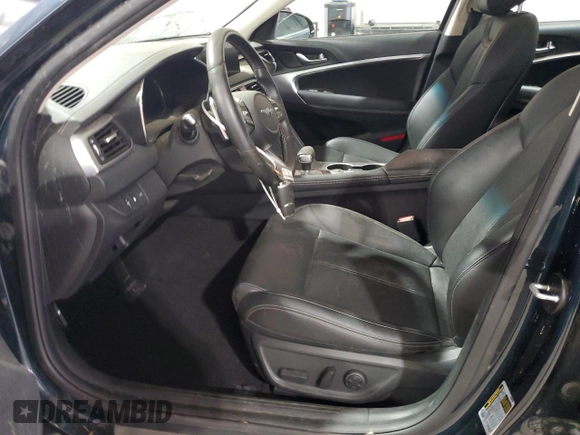 2023 Genesis G70 2.0T z VIN KMTG34TA3PU125824, wystawiony jako Copart lot #60723445 z przebiegiem Nie podano mil oraz Nie do naprawy • Non repairable. Historia ofert i sprzedaży dostępna na DreamBid. Obrazek 7.