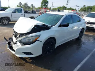 2017 Nissan Altima SR z VIN 1N4AL3AP3HC202002, wystawiony jako IAAI lot #42160655 z przebiegiem 174 226 mil mil oraz . Historia ofert i sprzedaży dostępna na DreamBid. Obrazek 2.