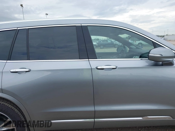 2025 Cadillac XT6 FWD Premium Luxury with VIN 1GYKPCRS0SZ119055, listed as a IAAI auction lot 42574001 with 17,137 mi miles and . Bid and sale history available at DreamBid. Image 13.