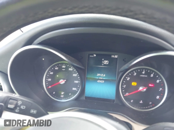 2020 Mercedes-Benz GLC 300 с VIN WDC0G8DB5LF715700, выставлен на аукционе IAAI как лот 42135225 с пробегом 42 423 миль миль и . История ставок и продаж доступна на DreamBid. Изображение 7.