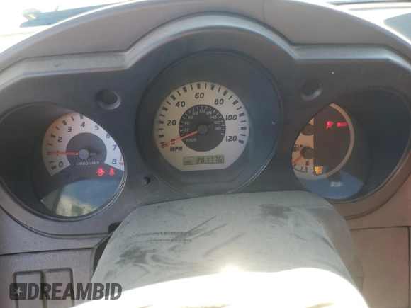 2004 Nissan Frontier XE z VIN 1N6DD26TX4C419056, wystawiony jako Copart lot #43556315 z przebiegiem 261 776 mil mil oraz Szkoda całkowita • Salvage title. Historia ofert i sprzedaży dostępna na DreamBid. Obrazek 9.