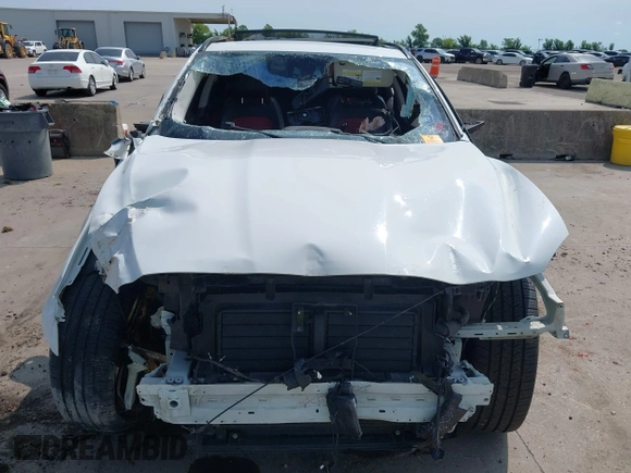 2017 Jaguar F-Pace 35t R-Sport with VIN SADCL2BV2HA094403, listed as a IAAI auction lot 42399910 with Not provided miles and . Bid and sale history available at DreamBid. Image 6.