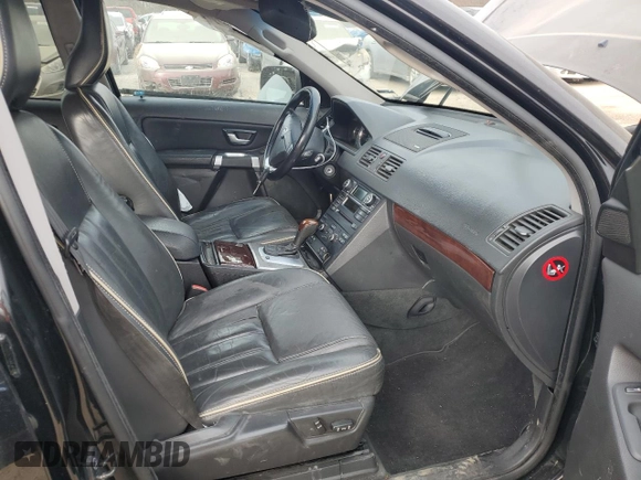 2013 Volvo XC90 Premier Plus with VIN YV4952CZ6D1638748, listed as a Copart auction lot 88034105 with 181,289 mi miles and Salvage Title. Bid and sale history available at carsss.com. Image 7.