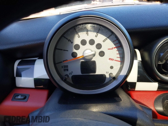 2010 MINI Hardtop with VIN WMWMF3C52ATZ64556, listed as a IAAI auction lot 41862088 with Not Provided miles and . Bid and sale history available at DreamBid. Image 7.