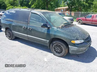 1996 Dodge Caravan SE z VIN 1B4GP44R3TB341618, wystawiony jako IAAI lot #42345759 z przebiegiem 175 722 mil mil oraz . Historia ofert i sprzedaży dostępna na DreamBid. Obrazek 1.