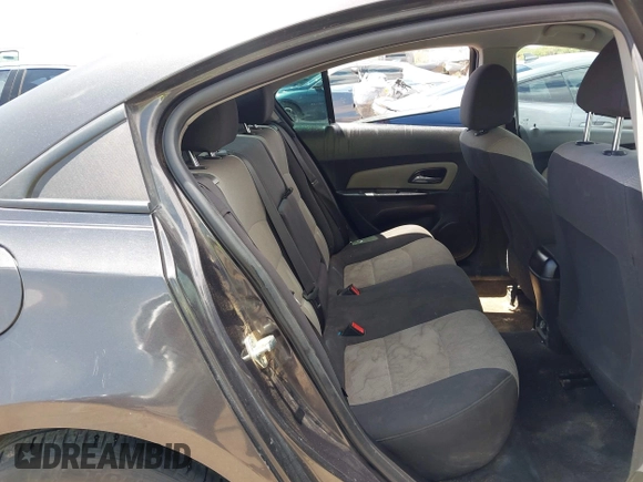 2014 Chevrolet Cruze LS z VIN 1G1PA5SHXE7169770, wystawiony jako IAAI lot #42356023 z przebiegiem 180 218 mil mil oraz . Historia ofert i sprzedaży dostępna na DreamBid. Obrazek 8.