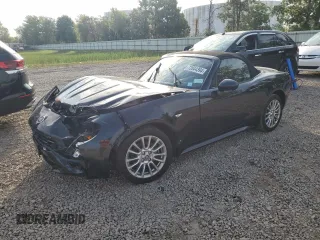 2017 FIAT 124 Spider Elaborazione Abarth z VIN JC1NFAEK0H0106560, wystawiony jako Copart lot #72044394 z przebiegiem Nie podano mil oraz Szkody całkowita. Historia ofert i sprzedaży dostępna na DreamBid. Obrazek 1.