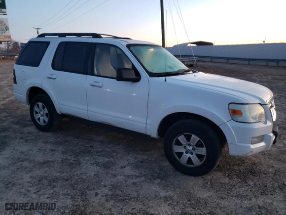 2010 Ford Explorer XLT with VIN 1FMEU7DEXAUA73021, listed as a Copart auction lot 48691865 with 275,001 mi miles and Clean Title. Bid and sale history available at carsss.com. Image 4.
