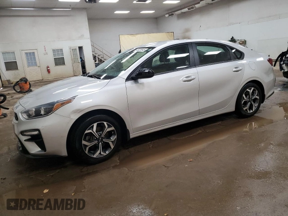 2020 Kia Forte LXS with VIN 3KPF24AD5LE191830, listed as a Copart auction lot 48029845 with 34,830 mi miles and Salvage Title. Bid and sale history available at carsss.com. Image 1.