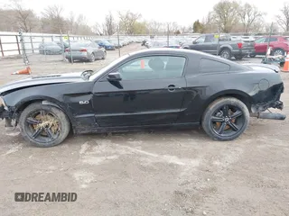 2014 Ford Mustang GT с VIN 1ZVBP8CF3E5283990, выставлен на аукционе IAAI как лот 41932636 с пробегом 94 315 миль миль и . История ставок и продаж доступна на DreamBid. Изображение 14.