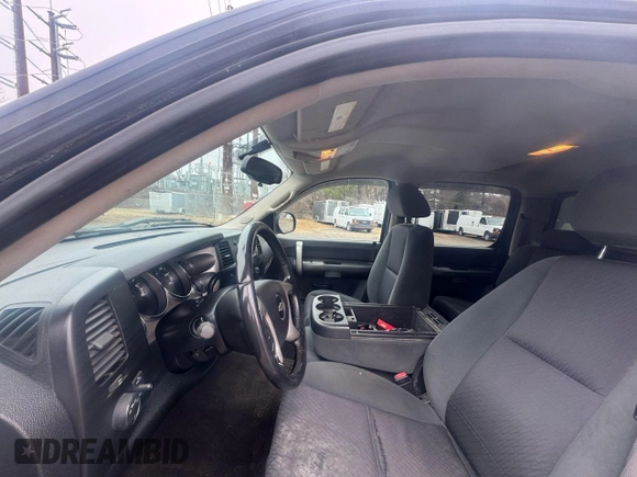 2009 Chevrolet Silverado 1500 LT with VIN 3GCEK23M89G172618, listed as a Copart auction lot 50212555 with 262,857 mi miles and Clean Title. Bid and sale history available at DreamBid. Image 5.