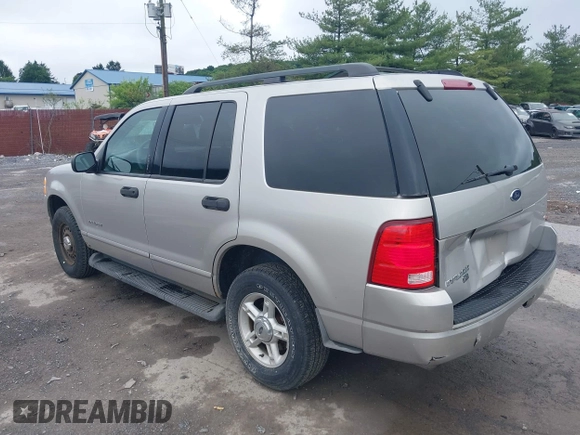 2004 Ford Explorer XLT z VIN 1FMDU73KX4UB18210, wystawiony jako IAAI lot #42504862 z przebiegiem 264 644 mil mil oraz . Historia ofert i sprzedaży dostępna na DreamBid. Obrazek 3.
