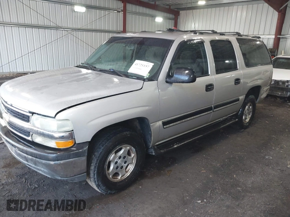 2004 Chevrolet Suburban LS with VIN 3GNEC16Z74G201816, listed as a IAAI auction lot 41721157 with 265,245 mi miles. Bid and sale history available at carsss.com. Image 2.