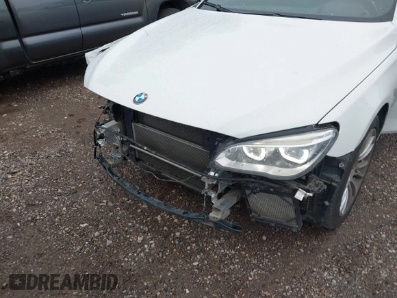 2014 BMW 7 Series ALPINA B7 with VIN WBAYE8C55ED134980, listed as a IAAI auction lot 41239686 with 145,435 mi miles. Bid and sale history available at carsss.com. Image 6.