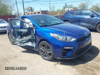 2021 Kia Forte GT-Line с VIN 3KPF34AD6ME284046, выставлен на аукционе IAAI как лот 42231501 с пробегом 97 877 миль миль и . История ставок и продаж доступна на DreamBid. Изображение 1.