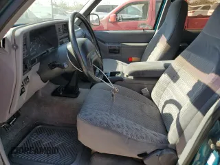 1993 Ford Explorer Eddie Bauer z VIN 1FMDU34X0PUD64240, wystawiony jako Copart lot #76941804 z przebiegiem 36 217 mil mil oraz Tytuł czysty. Historia ofert i sprzedaży dostępna na DreamBid. Obrazek 7.