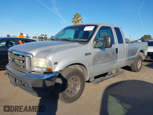 2004 Ford Super Duty F-250 XL with VIN 1FTNX20S04EB40010, listed as a IAAI auction lot 41376342 with 276,771 mi miles. Bid and sale history available at carsss.com. Image 16.
