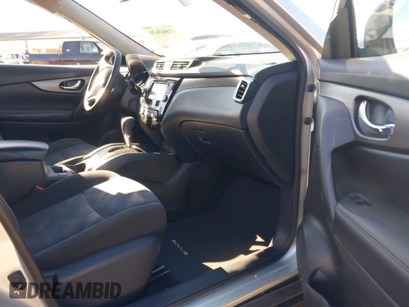 2016 Nissan Rogue SV with VIN KNMAT2MT6GP714311, listed as a IAAI auction lot 41802626 with 86,660 mi miles. Bid and sale history available at carsss.com. Image 5.