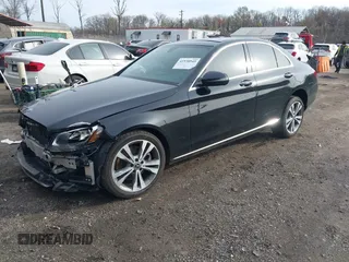 2018 Mercedes-Benz C 300 с VIN WDDWF4KB9JR413830, выставлен на аукционе IAAI как лот 41938545 с пробегом 48 385 миль миль и . История ставок и продаж доступна на DreamBid. Изображение 17.