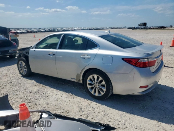 2013 Lexus ES 300h with VIN JTHBW1GG9D2003018, listed as a Copart auction lot 59173005 with 132,344 mi miles and Salvage title. Bid and sale history available at DreamBid. Image 2.