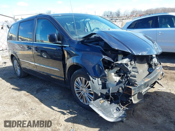 2011 Chrysler Town & Country Touring with VIN 2A4RR5DG4BR614120, listed as a IAAI auction lot 41886641 with 212,414 mi miles. Bid and sale history available at carsss.com. Image 1.