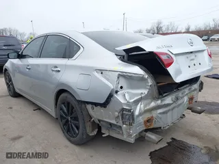 2018 Nissan Altima 2.5 SL with VIN 1N4AL3AP9JC199760, listed as a IAAI auction lot 41449452 with 130,233 mi miles. Bid and sale history available at carsss.com. Image 3.
