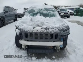 2019 Jeep Cherokee Latitude Plus с VIN 1C4PJMLB7KD141336, выставлен на аукционе Copart как лот 44799615 с пробегом 204 326 миль миль и Списание • Salvage title. История ставок и продаж доступна на DreamBid. Изображение 5.