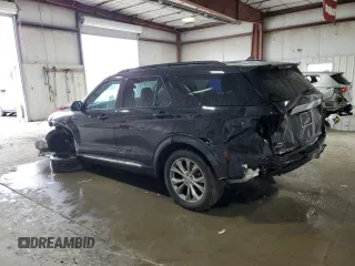 2022 Ford Explorer XLT with VIN 1FMSK8DH2NGC18775, listed as a Copart auction lot 51946755 with 30,535 mi miles and Salvage Title. Bid and sale history available at carsss.com. Image 2.