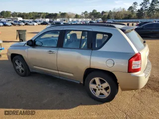 2010 Jeep Compass North Edition with VIN 1J4NT4FB5AD570092, listed as a Copart auction lot 45122905 with 262,800 mi miles and Salvage Title. Bid and sale history available at carsss.com. Image 2.