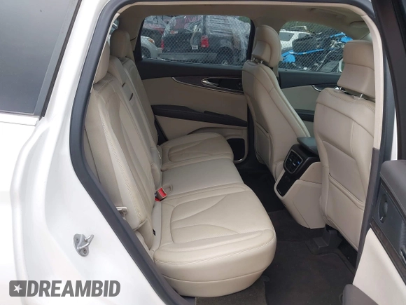 2016 Lincoln MKX Reserve with VIN 2LMTJ6LR3GBL37889, listed as a IAAI auction lot 41951540 with 43,644 mi miles. Bid and sale history available at carsss.com. Image 8.