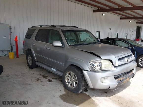 2005 Toyota Sequoia SR5 with VIN 5TDZT34A25S245549, listed as a IAAI auction lot 41724218 with 177,938 mi miles. Bid and sale history available at carsss.com. Image 1.