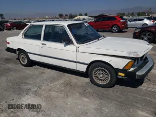 1983 BMW 3 Series z VIN WBAAG4302D8074477, wystawiony jako Copart lot #73425814 z przebiegiem 287 780 mil mil oraz Tytuł czysty. Historia ofert i sprzedaży dostępna na DreamBid. Obrazek 4.