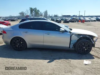 2017 Jaguar XE 25t Prestige with VIN SAJAE4BG6HA956162, listed as a IAAI auction lot 41778682 with 89,116 mi miles. Bid and sale history available at carsss.com. Image 12.