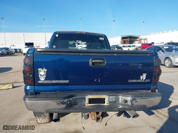 2000 Chevrolet Silverado 1500 LT with VIN 1GCEK19T9YE352379, listed as a IAAI auction lot 41306707 with 154,191 mi miles. Bid and sale history available at carsss.com. Image 16.