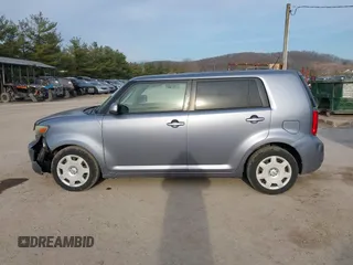 2009 Scion xB z VIN JTLKE50E491091028, wystawiony jako IAAI lot #41780023 z przebiegiem 171 204 mil mil oraz . Historia ofert i sprzedaży dostępna na DreamBid. Obrazek 14.