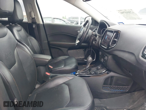 2018 Jeep Compass Limited with VIN 3C4NJDCB8JT206081, listed as a IAAI auction lot 42400790 with 127,931 mi miles and . Bid and sale history available at DreamBid. Image 5.