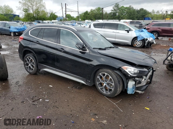 2021 BMW X1 xDrive28i with VIN WBXJG9C05M5T03982, listed as a Copart auction lot 55384025 with 24,309 mi miles and Salvage Title. Bid and sale history available at DreamBid. Image 4.