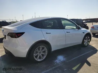 2021 Tesla Model Y Standard Range with VIN 5YJYGDED9MF163013, listed as a Copart auction lot 47807245 with 47,458 mi miles and Salvage Title. Bid and sale history available at carsss.com. Image 3.