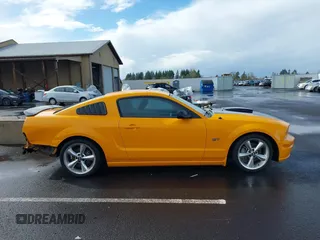 2007 Ford Mustang GT Deluxe with VIN 1ZVFT82H775239834, listed as a IAAI auction lot 41637789 with 175,655 mi miles. Bid and sale history available at carsss.com. Image 13.