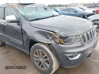 2017 Jeep Grand Cherokee Limited with VIN 1C4RJEBG0HC915453, listed as a IAAI auction lot 41461184 with 194,506 mi miles. Bid and sale history available at carsss.com. Image 6.