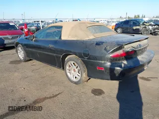 1996 Chevrolet Camaro Z28 z VIN 2G1FP32PXT2166409, wystawiony jako IAAI lot #41264761 z przebiegiem 143 820 mil mil oraz . Historia ofert i sprzedaży dostępna na DreamBid. Obrazek 3.
