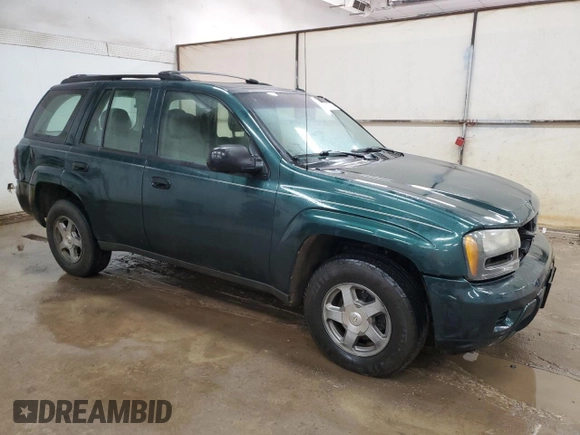 2005 Chevrolet TrailBlazer LS with VIN 1GNDT13S452283436, listed as a Copart auction lot 67575984 with 168,045 mi miles and Clean Title. Bid and sale history available at DreamBid. Image 4.