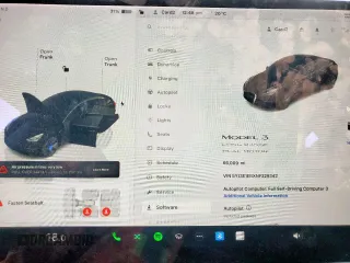 2022 Tesla Model 3 Long Range z VIN 5YJ3E1EBXNF229342, wystawiony jako Copart lot #50171085 z przebiegiem 66 009 mil mil oraz Szkoda całkowita • Salvage title. Historia ofert i sprzedaży dostępna na DreamBid. Obrazek 9.