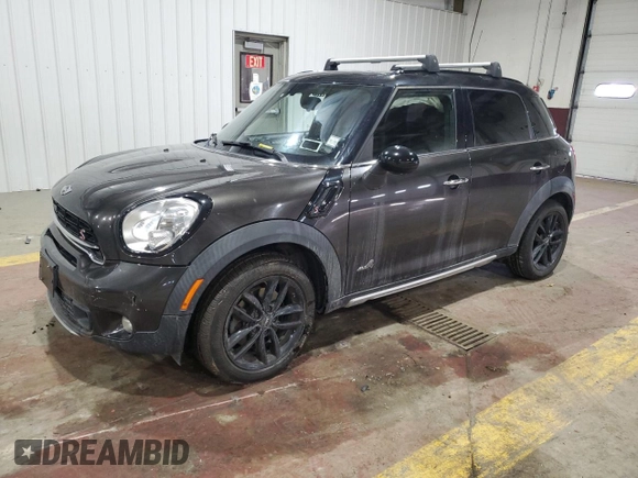 2016 MINI Countryman S z VIN WMWZC5C54GWU20643, wystawiony jako Copart lot #45412545 z przebiegiem 93 711 mil mil oraz Szkody całkowita. Historia ofert i sprzedaży dostępna na DreamBid. Obrazek 1.