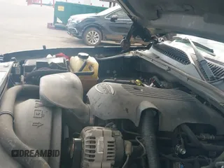 2003 Chevrolet Silverado 1500 с VIN 2GCEK19V531109311, выставлен на аукционе IAAI как лот 42263333 с пробегом Не указан миль и . История ставок и продаж доступна на DreamBid. Изображение 12.