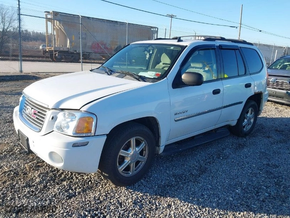 2006 GMC Envoy SLE with VIN 1GKDT13S662192005, listed as a IAAI auction lot 41483764 with 138,113 mi miles. Bid and sale history available at carsss.com. Image 2.