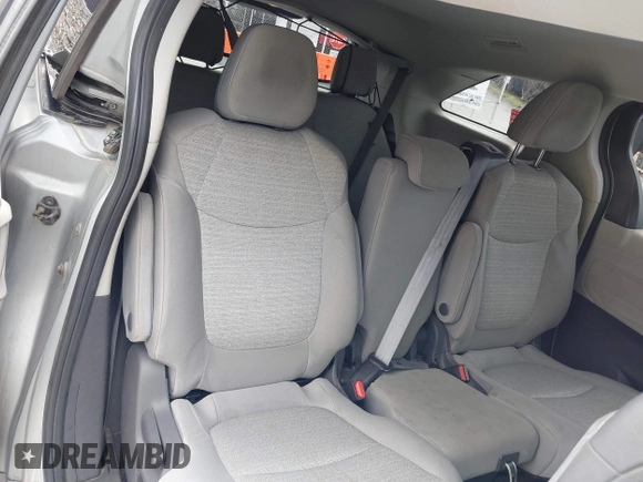 2021 Toyota Sienna LE z VIN 5TDKSKFCXMS036779, wystawiony jako IAAI lot #42037165 z przebiegiem 351 529 mil mil oraz . Historia ofert i sprzedaży dostępna na DreamBid. Obrazek 8.